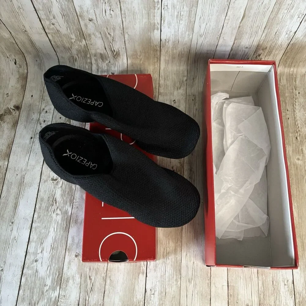 NEW IN BOX Capezio Pure Knit Jazz Women's size 12 Wide Black CG31W‎ Dance Shoes